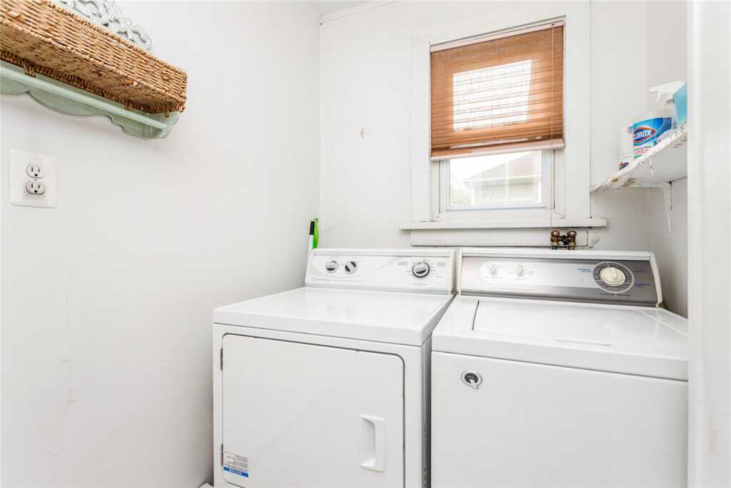 20 Harding Drive, New Rochelle, NY 10801 - Photo 15 of 33