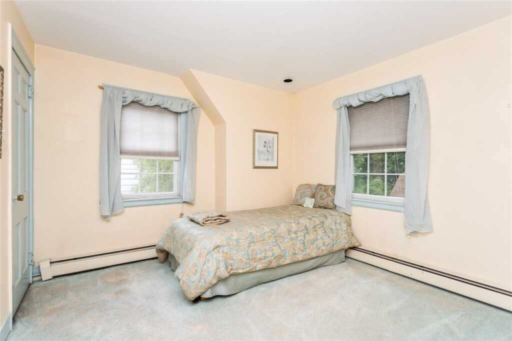 20 Harding Drive, New Rochelle, NY 10801 - Photo 19 of 33