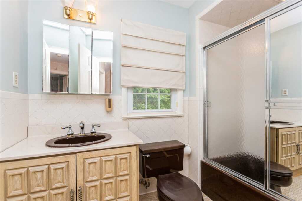 20 Harding Drive, New Rochelle, NY 10801 - Photo 20 of 33