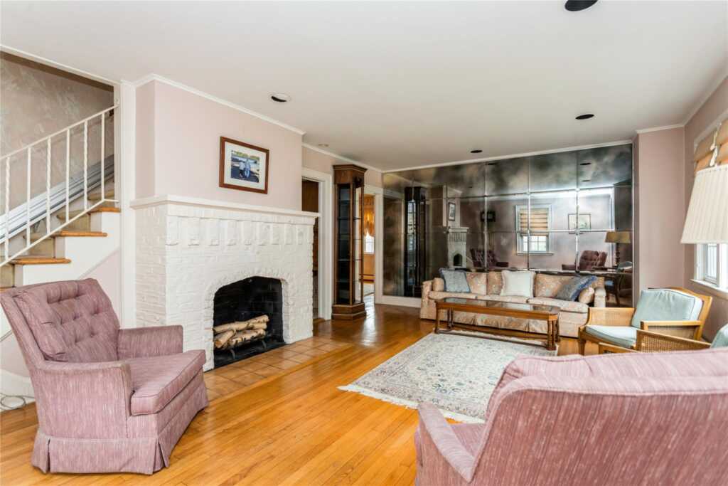 20 Harding Drive, New Rochelle, NY 10801 - Photo 3 of 33