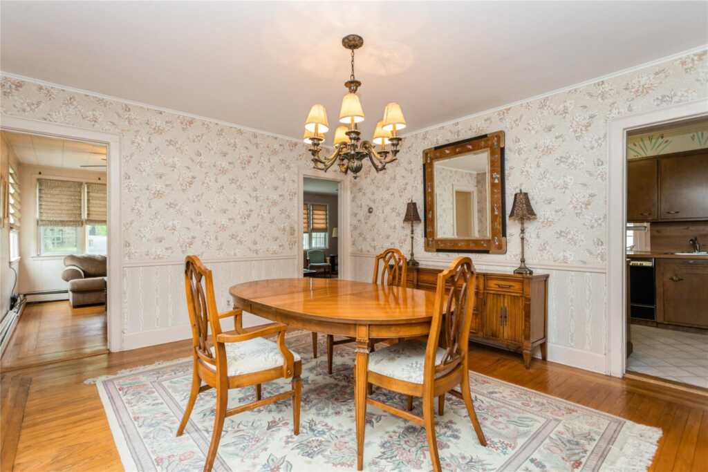 20 Harding Drive, New Rochelle, NY 10801 - Photo 7 of 33