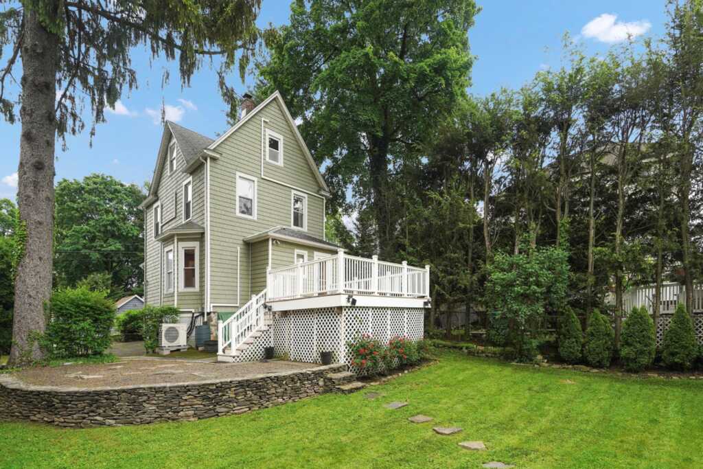 410 Hunter Street, Rye, NY 10543 - Photo 35 of 41