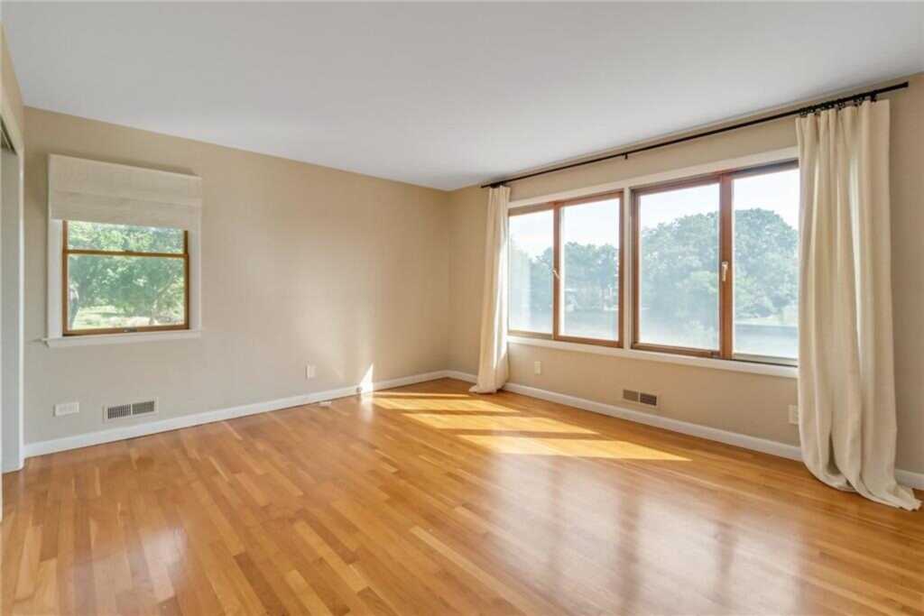 13 Dock Pathway, New Rochelle, NY 10801 - Photo 10 of 29