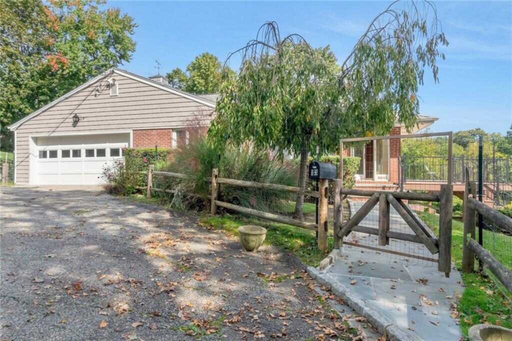 13 Dock Pathway, New Rochelle, NY 10801 - Photo 12 of 29