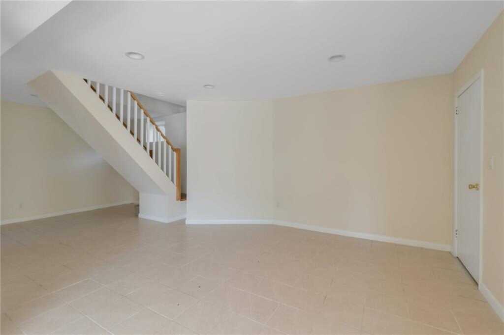 13 Dock Pathway, New Rochelle, NY 10801 - Photo 20 of 29