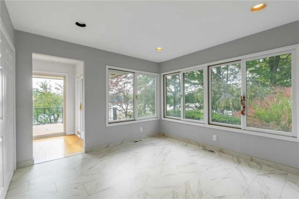 13 Dock Pathway, New Rochelle, NY 10801 - Photo 3 of 29