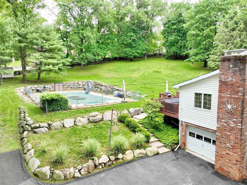 285 Willow Grove Road, Stony Point, NY 10980 - Photo 27 of 31
