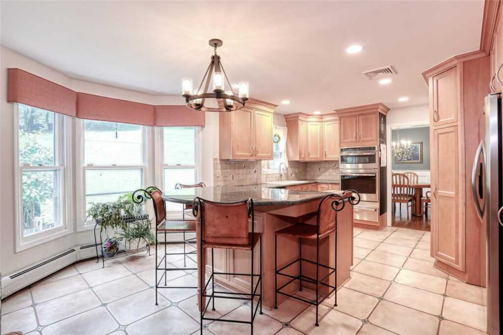 285 Willow Grove Road, Stony Point, NY 10980 - Photo 8 of 31