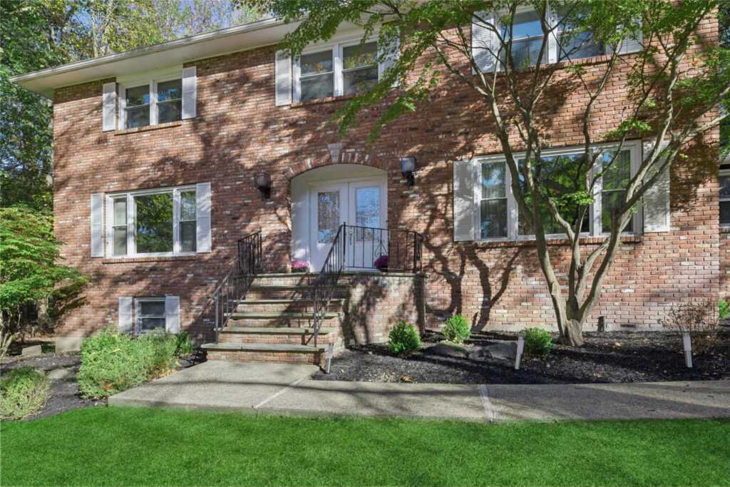 20 Rolling Ridge Road, New City, NY 10956 - Photo 2 of 35