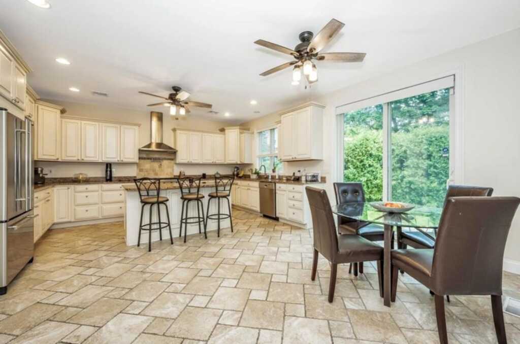 696 Ridgeway, White Plains, NY 10605 - Photo 10 of 11