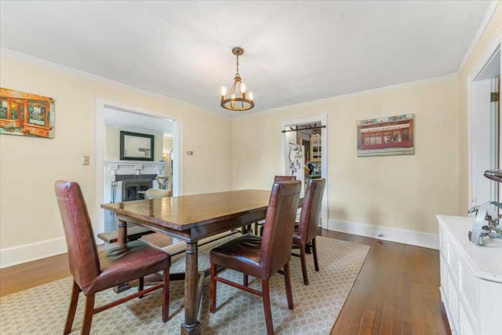 21 Chester Place, New Rochelle, NY 10801 - Photo 12 of 43