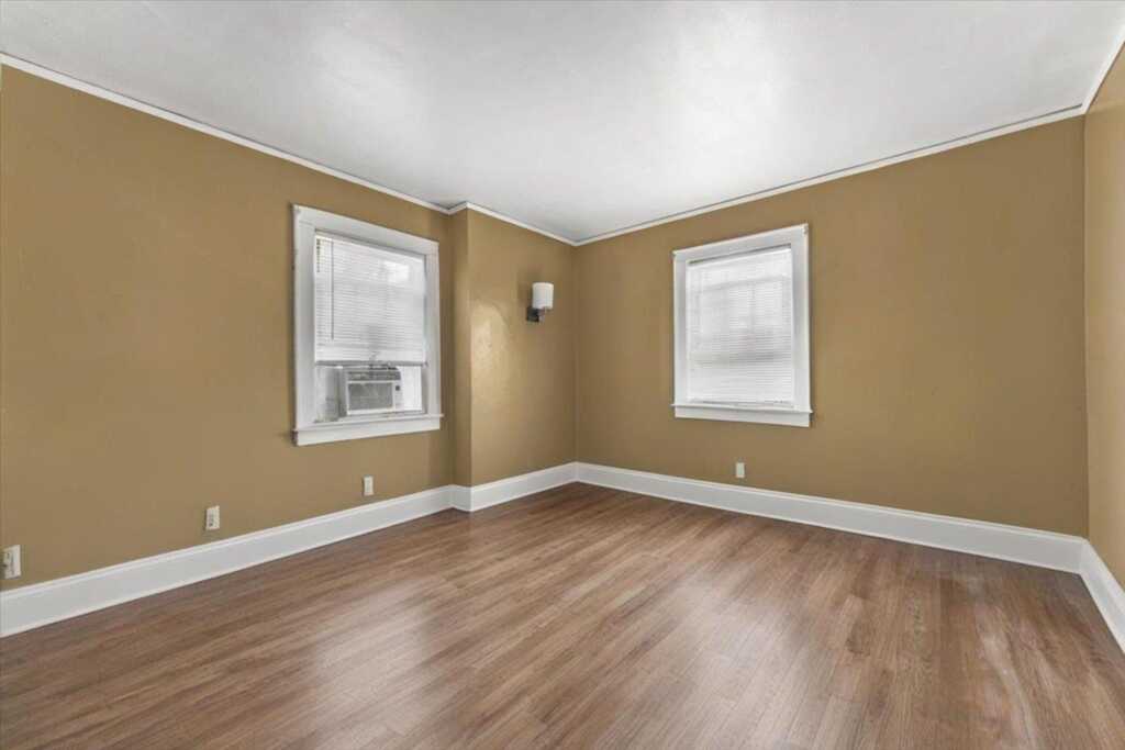 21 Chester Place, New Rochelle, NY 10801 - Photo 23 of 43