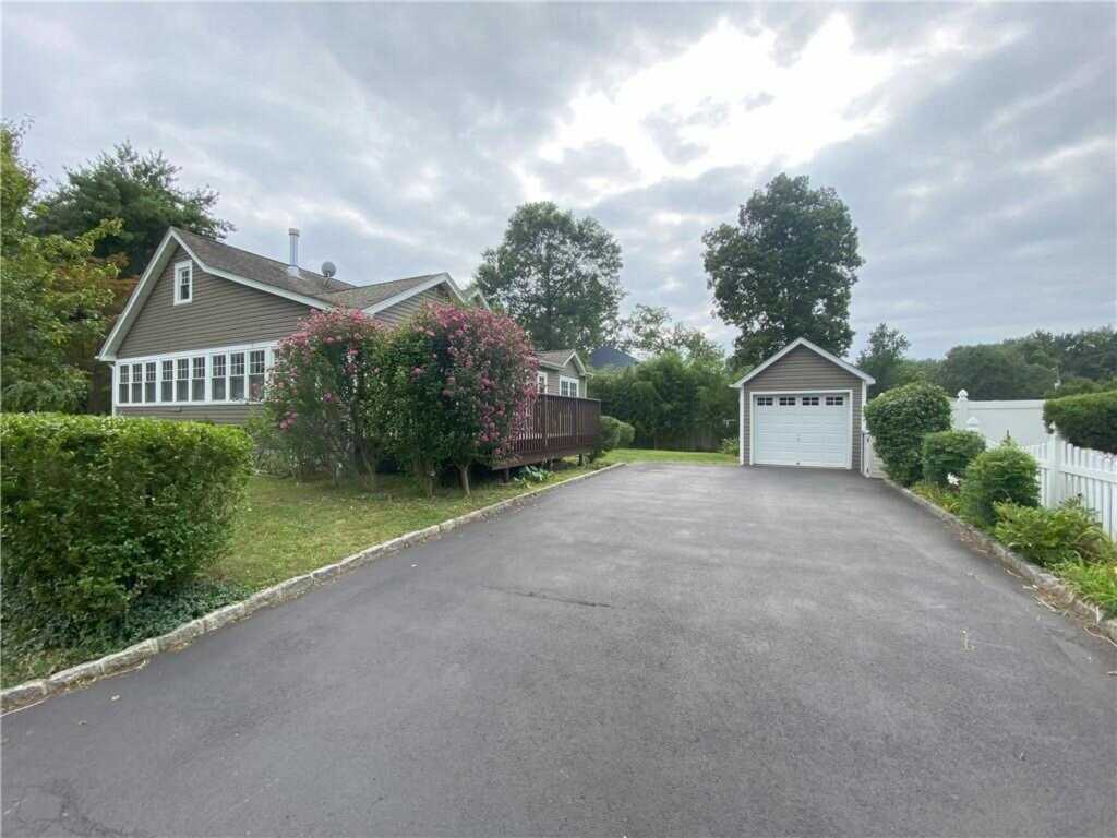 46 Central Drive, Nanuet, NY 10954 - Photo 13 of 15