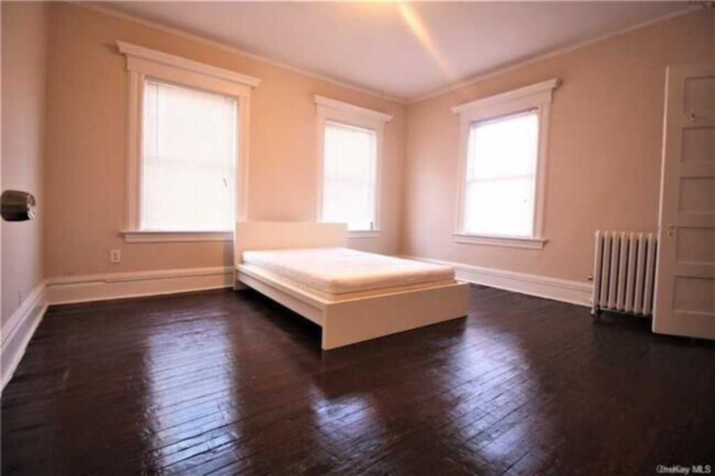 104 Sickles Ave, New Rochelle, NY 10801 - Photo 3 of 5