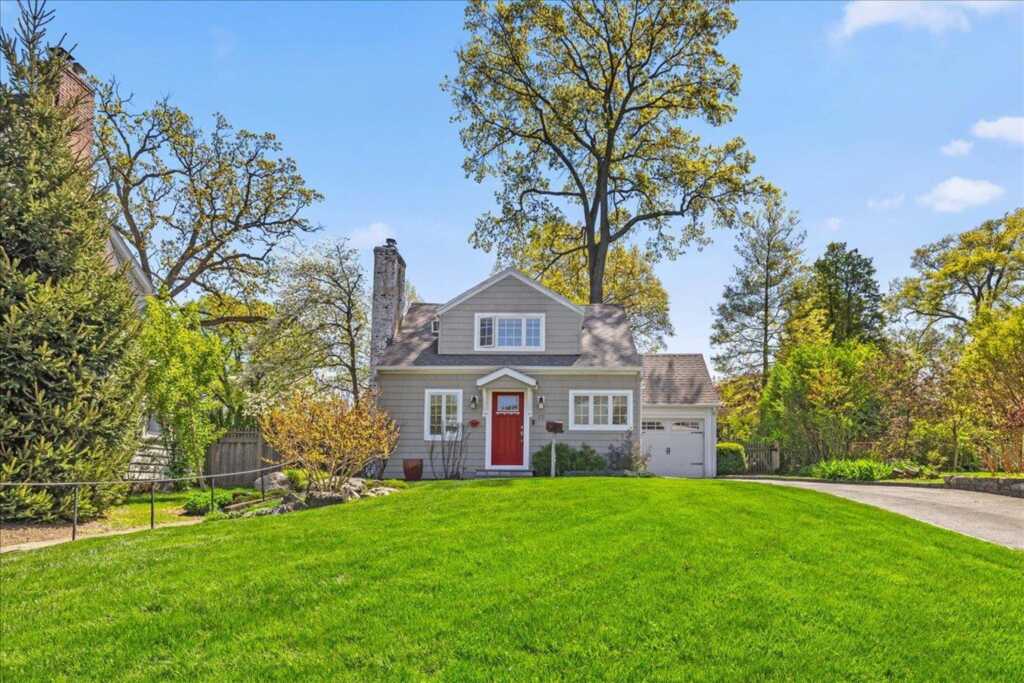 27 Smith Avenue, White Plains, NY 10605