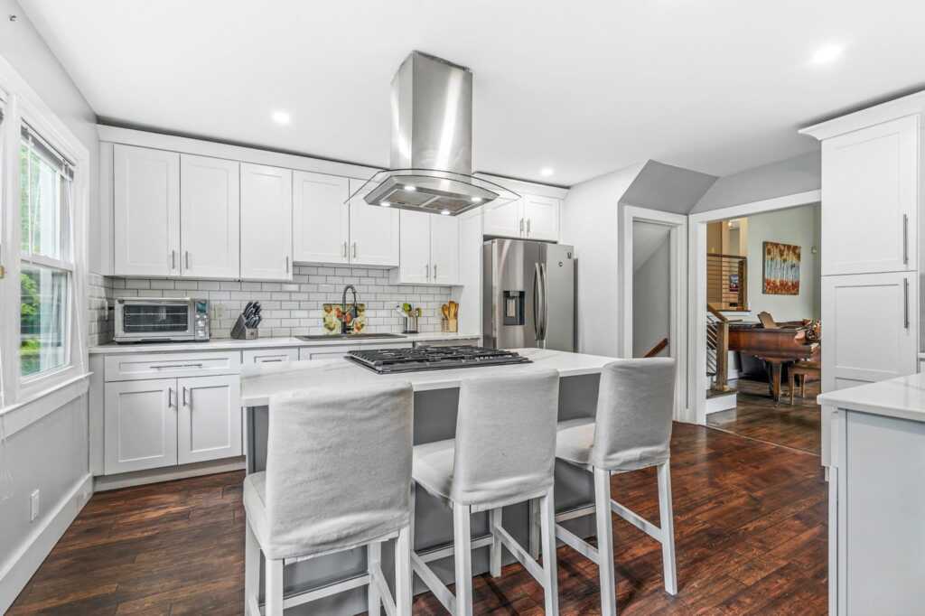 45 Rugby Road, New Rochelle, NY 10804 - Photo 12 of 50