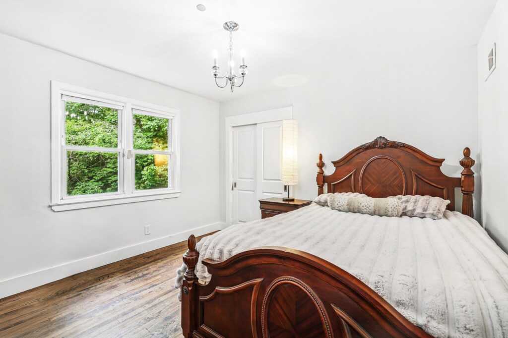 45 Rugby Road, New Rochelle, NY 10804 - Photo 18 of 50