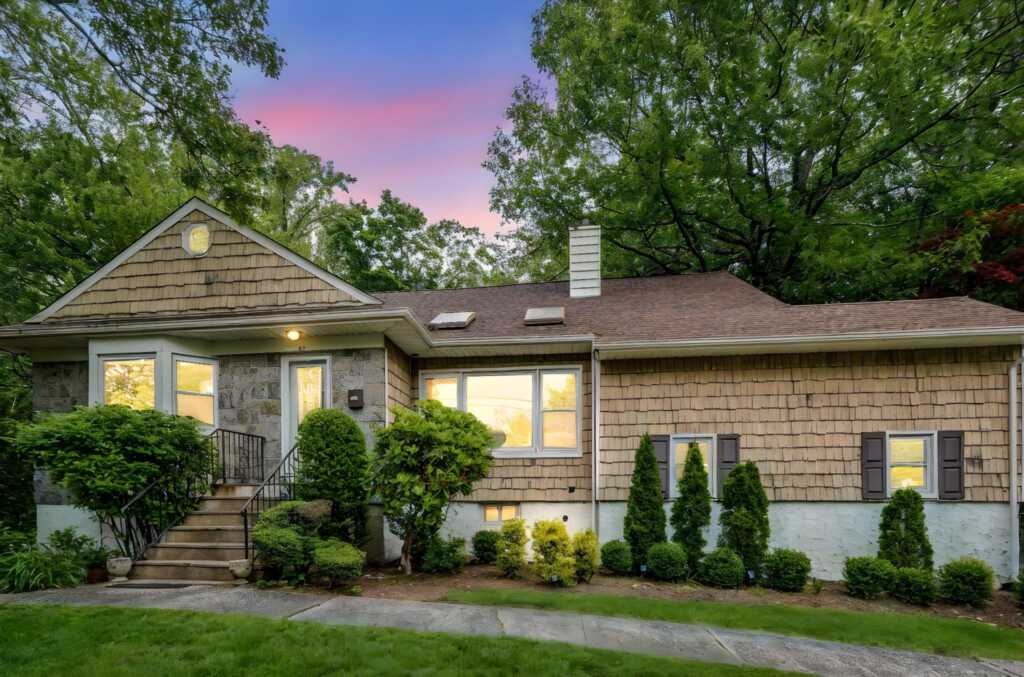 45 Rugby Road, New Rochelle, NY 10804 - Photo 2 of 50