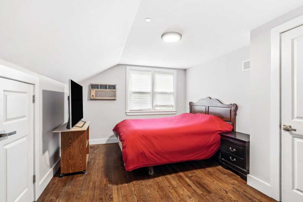 45 Rugby Road, New Rochelle, NY 10804 - Photo 21 of 50