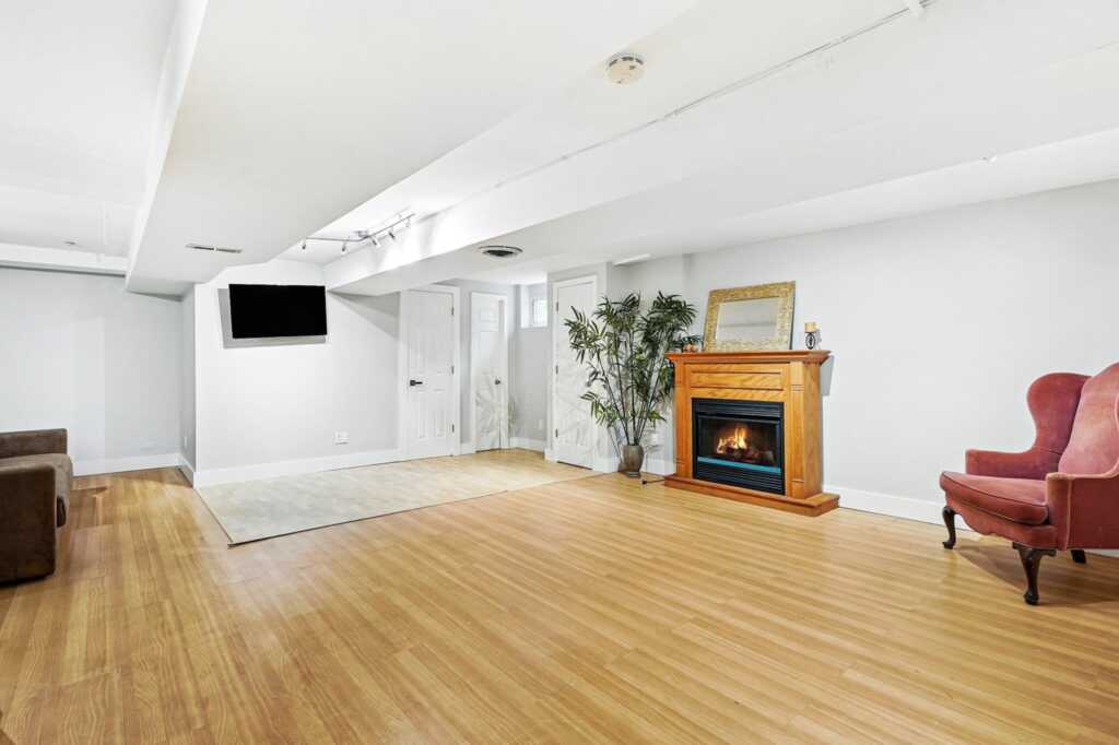 45 Rugby Road, New Rochelle, NY 10804 - Photo 29 of 50