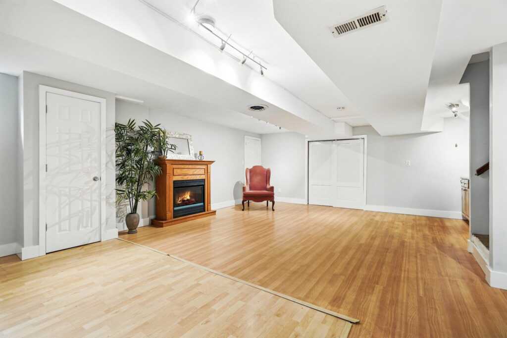 45 Rugby Road, New Rochelle, NY 10804 - Photo 31 of 50