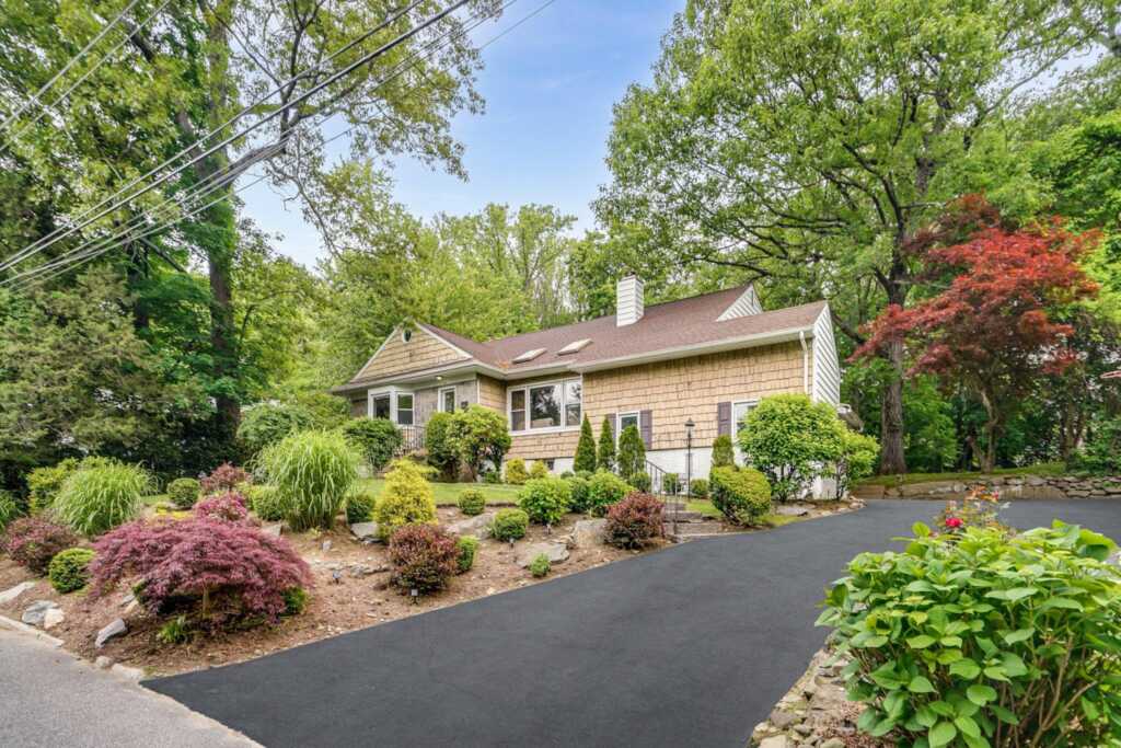 45 Rugby Road, New Rochelle, NY 10804 - Photo 45 of 50