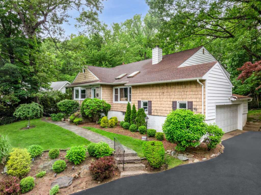 45 Rugby Road, New Rochelle, NY 10804 - Photo 46 of 50