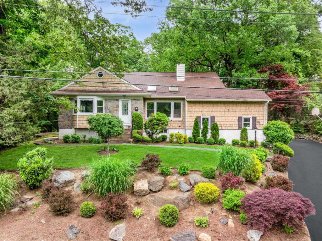 45 Rugby Road, New Rochelle, NY 10804 - Photo 47 of 50