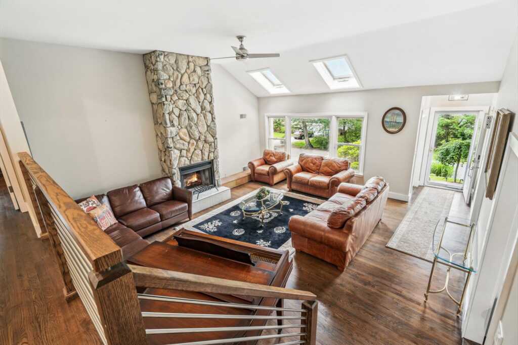 45 Rugby Road, New Rochelle, NY 10804 - Photo 7 of 50