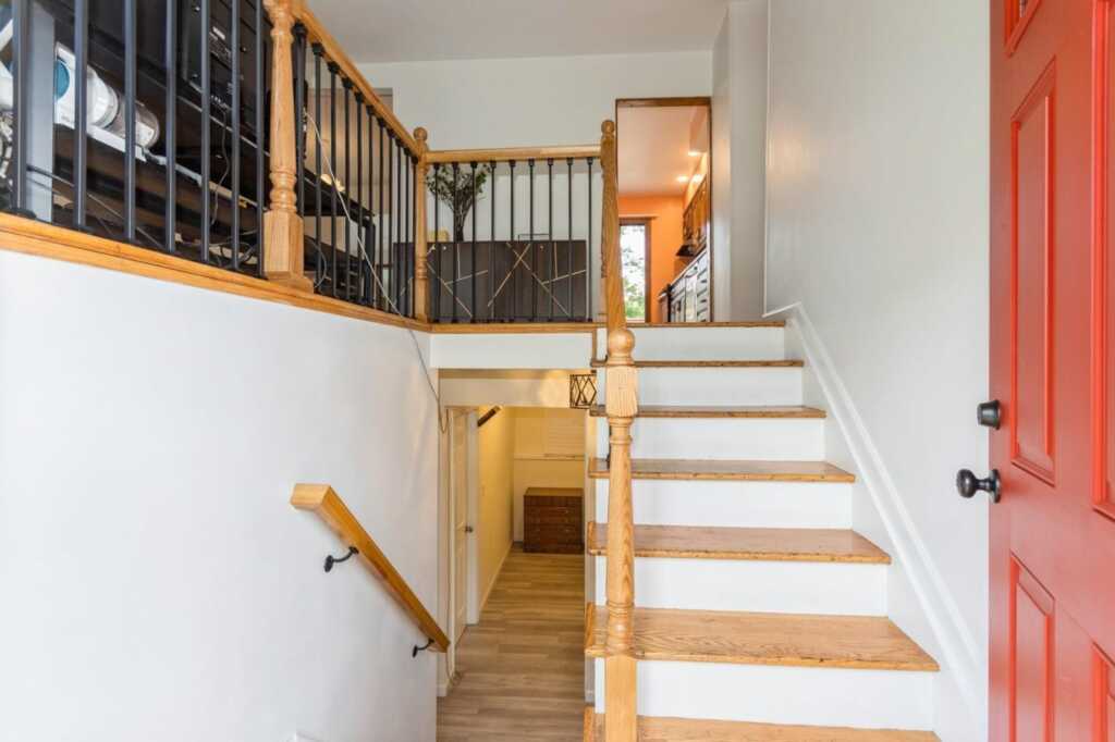 18 Lake Shore Drive, Nanuet, NY 10954 - Photo 3 of 34