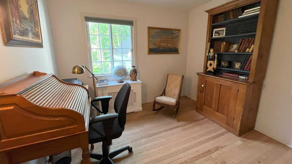 8 Holly Lane, Rye, NY 10580 - Photo 9 of 35