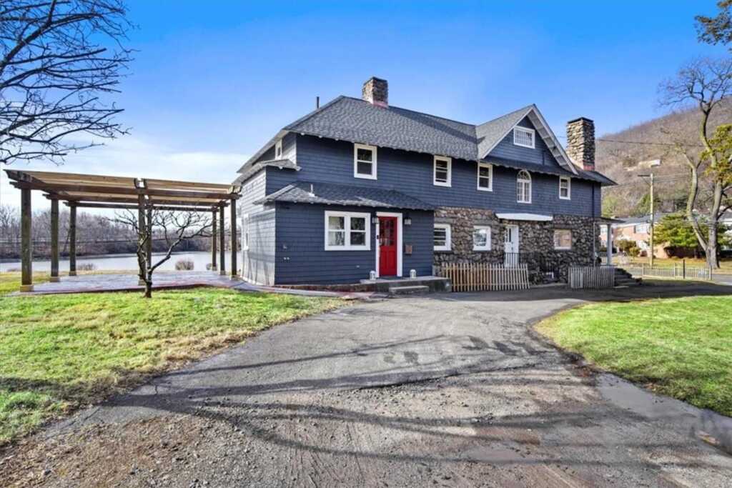 1 Memorial Drive, Suffern, NY 10901 - Photo 3 of 37