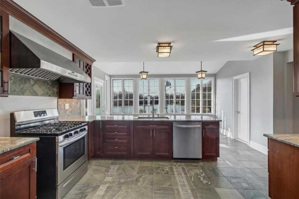 1 Memorial Drive, Suffern, NY 10901 - Photo 7 of 37