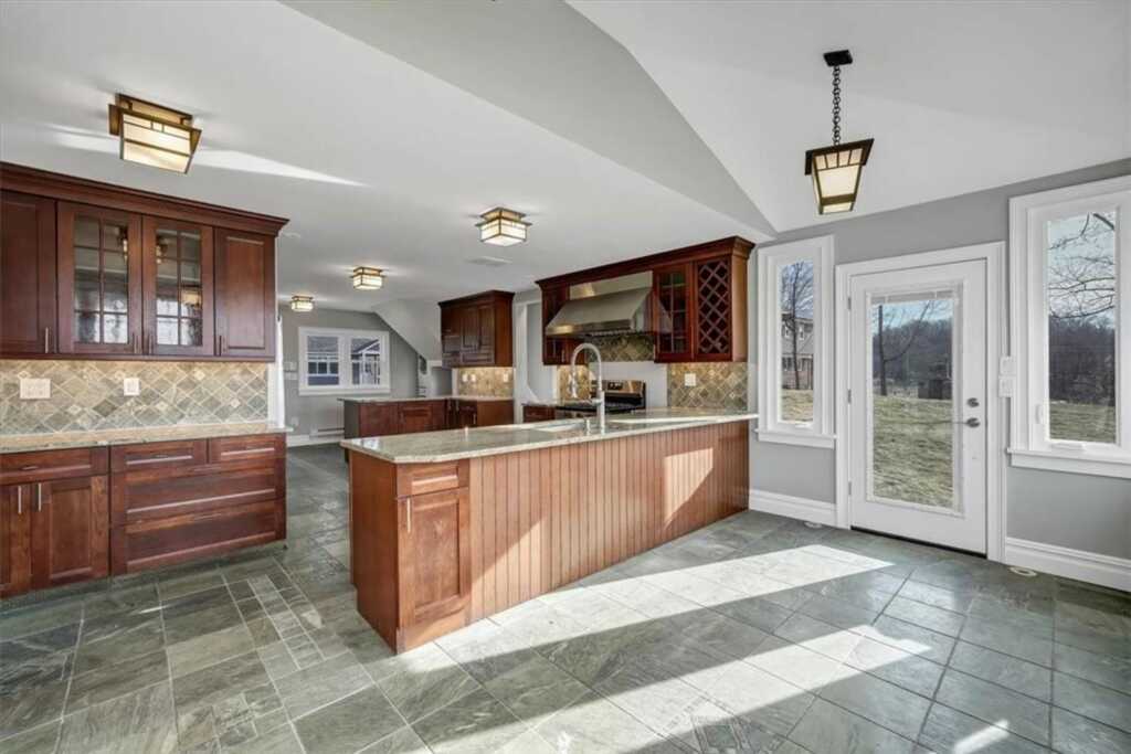 1 Memorial Drive, Suffern, NY 10901 - Photo 9 of 37