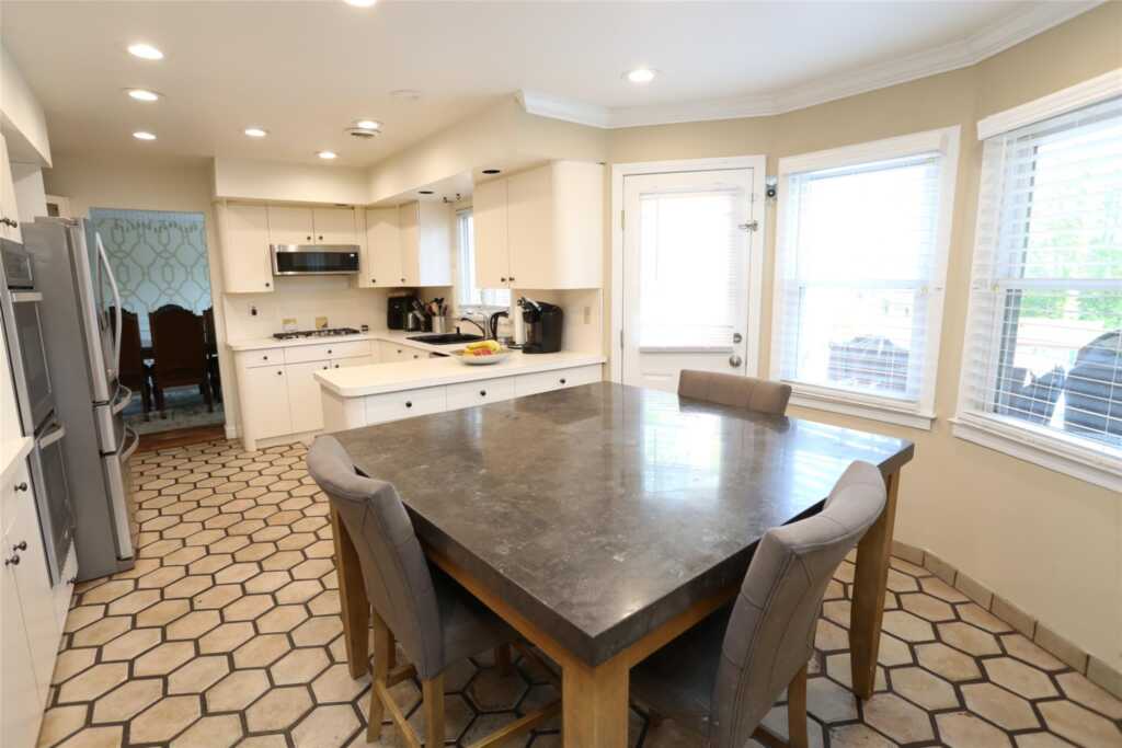6 Penn Court, New City, NY 10956 - Photo 10 of 48