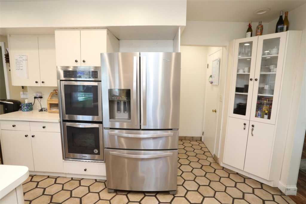 6 Penn Court, New City, NY 10956 - Photo 13 of 48