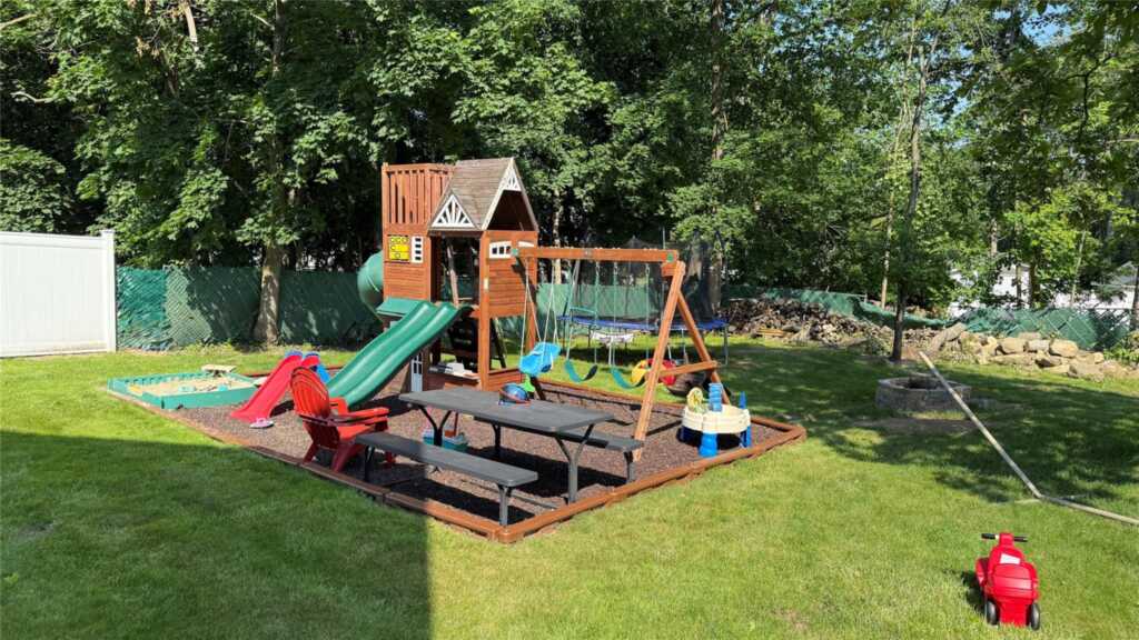 6 Penn Court, New City, NY 10956 - Photo 38 of 48