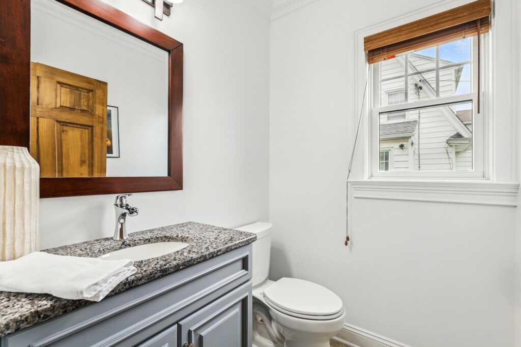 10 Nautilus Place, New Rochelle, NY 10805 - Photo 8 of 13
