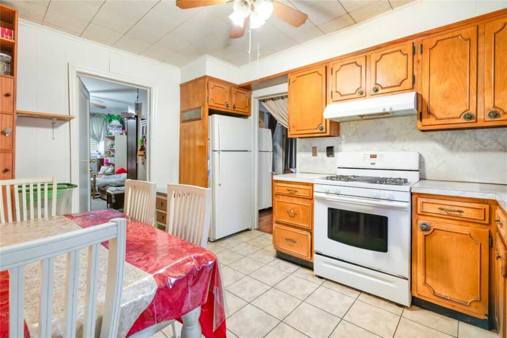 564 Westchester Avenue, Rye, NY 10573 - Photo 9 of 28