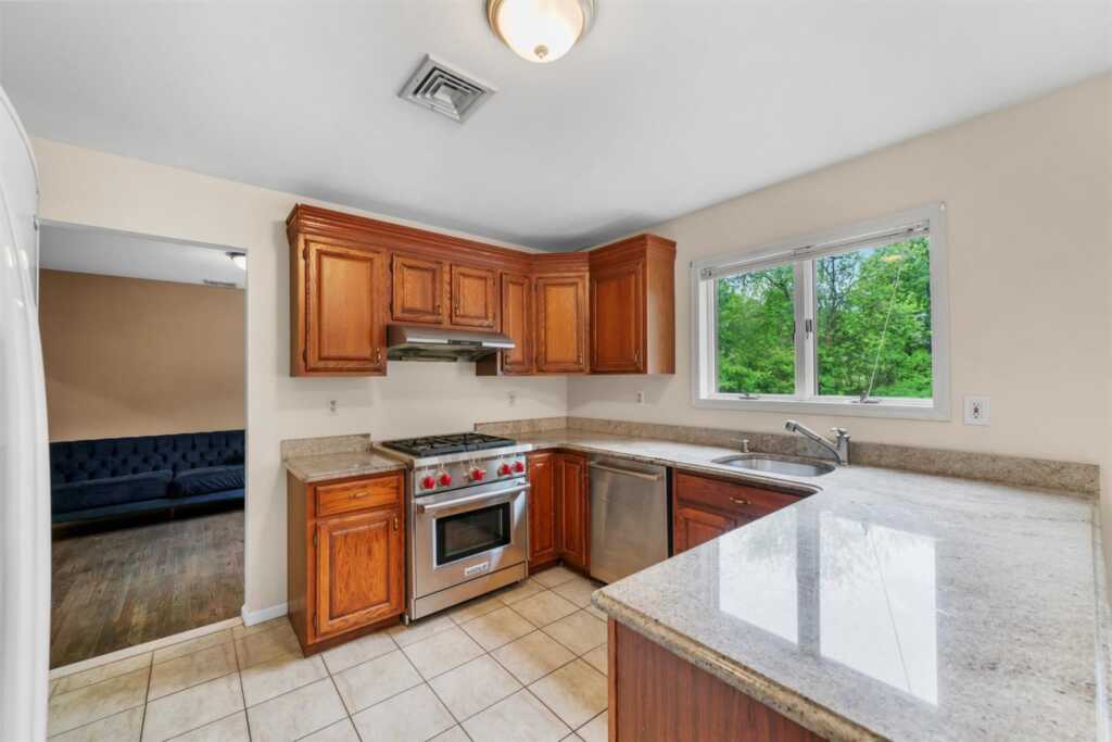 14 Cheesecote Court, Stony Point, NY 10980 - Photo 15 of 40