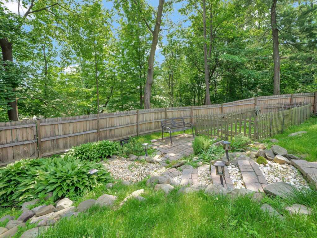 7 Medford Place, Nanuet, NY 10954 - Photo 34 of 37