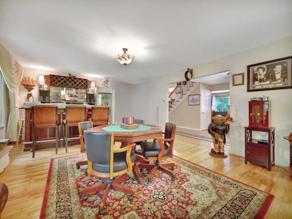 7 Medford Place, Nanuet, NY 10954 - Photo 6 of 37