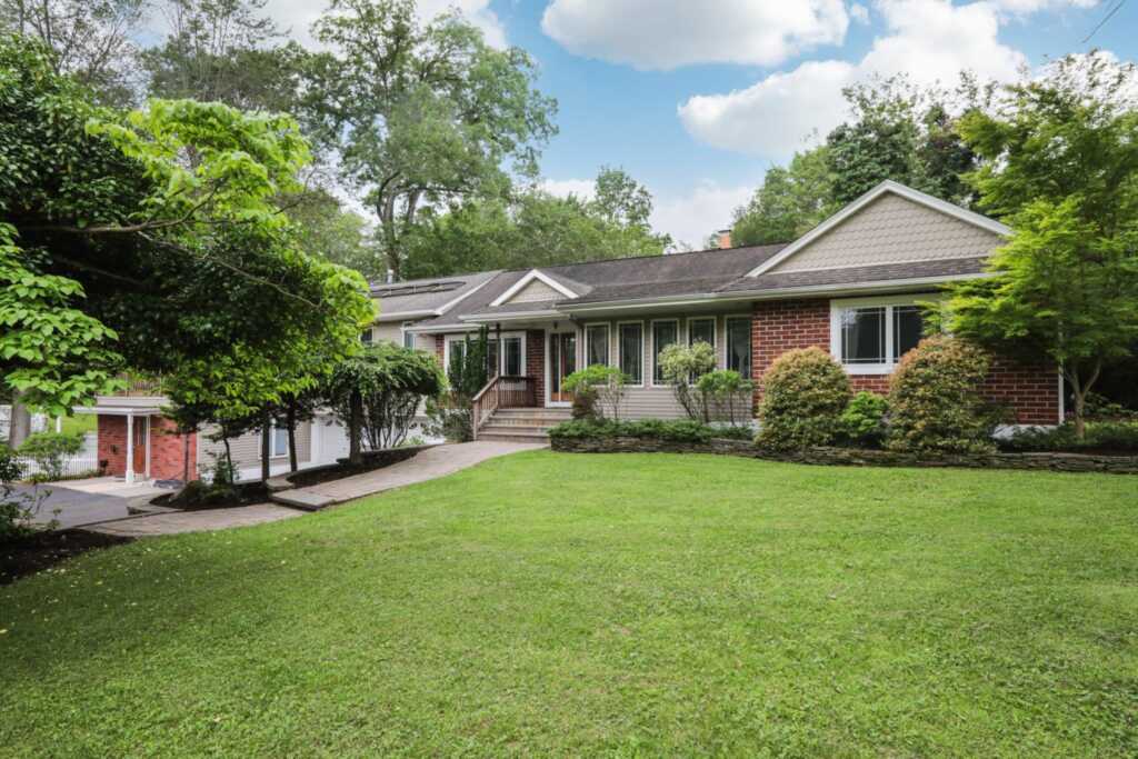 5 Gail Drive, New City, NY 10956
