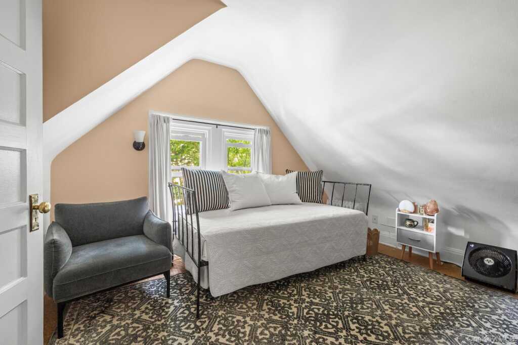 25 Midland Avenue, White Plains, NY 10606 - Photo 24 of 37