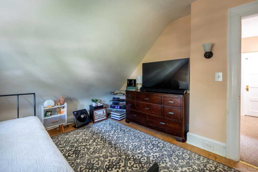 25 Midland Avenue, White Plains, NY 10606 - Photo 25 of 37