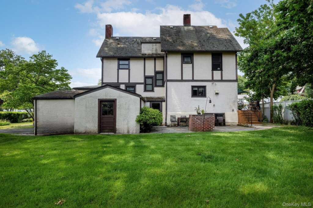 25 Midland Avenue, White Plains, NY 10606 - Photo 33 of 37