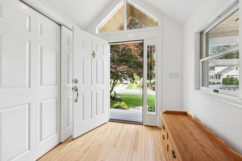 45 Valley Terrace, Rye, NY 10573 - Photo 4 of 33