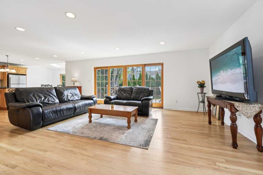 45 Valley Terrace, Rye, NY 10573 - Photo 7 of 33
