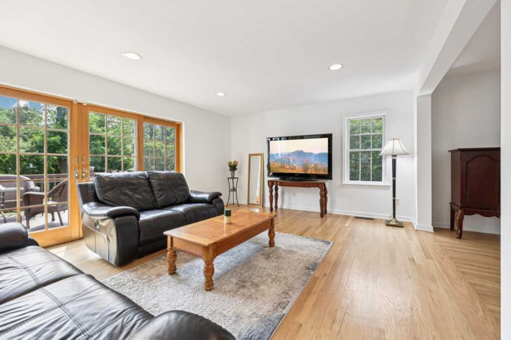 45 Valley Terrace, Rye, NY 10573 - Photo 8 of 33