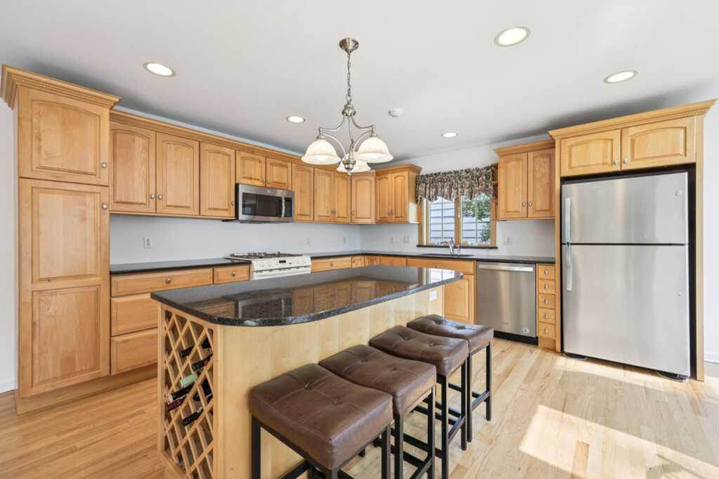 45 Valley Terrace, Rye, NY 10573 - Photo 9 of 33